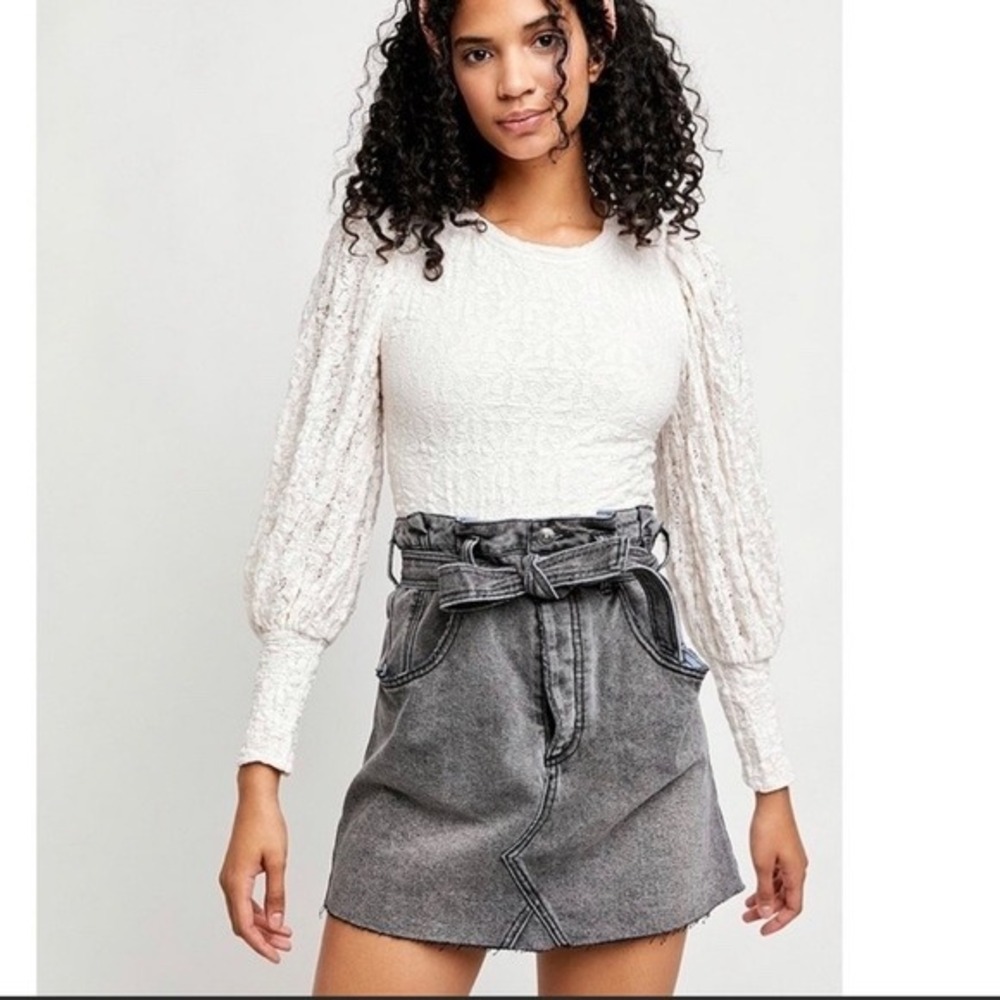 We The Free Twenty Four Gray Acid Wash Denim Belted Paperbag Waist Mini Skirt